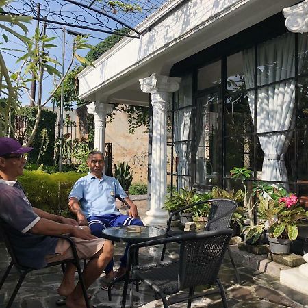 Argya Guesthouse Yogyakarta Kültér fotó