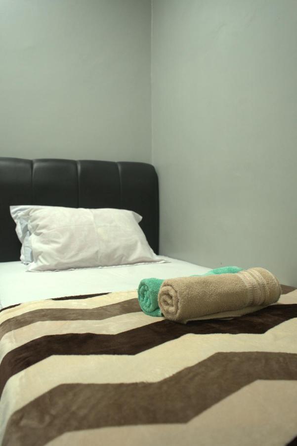 Argya Guesthouse Yogyakarta Kültér fotó