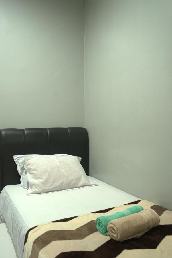 Argya Guesthouse Yogyakarta Kültér fotó